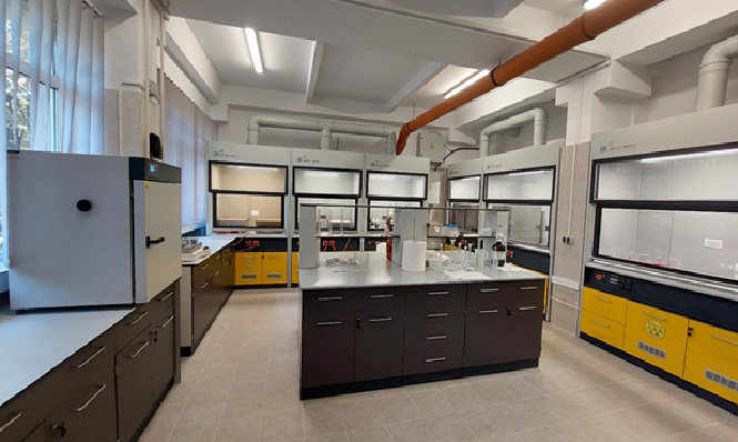 Radiochemistry laboratory (sample preparation)